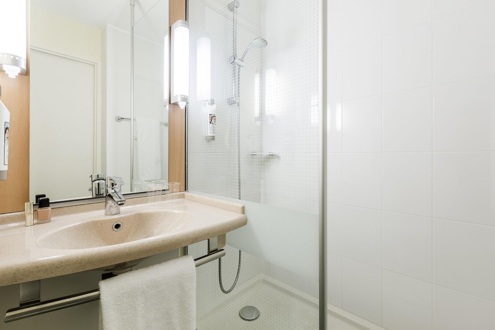 Готель Ibis Rennes Cesson Екстер'єр фото