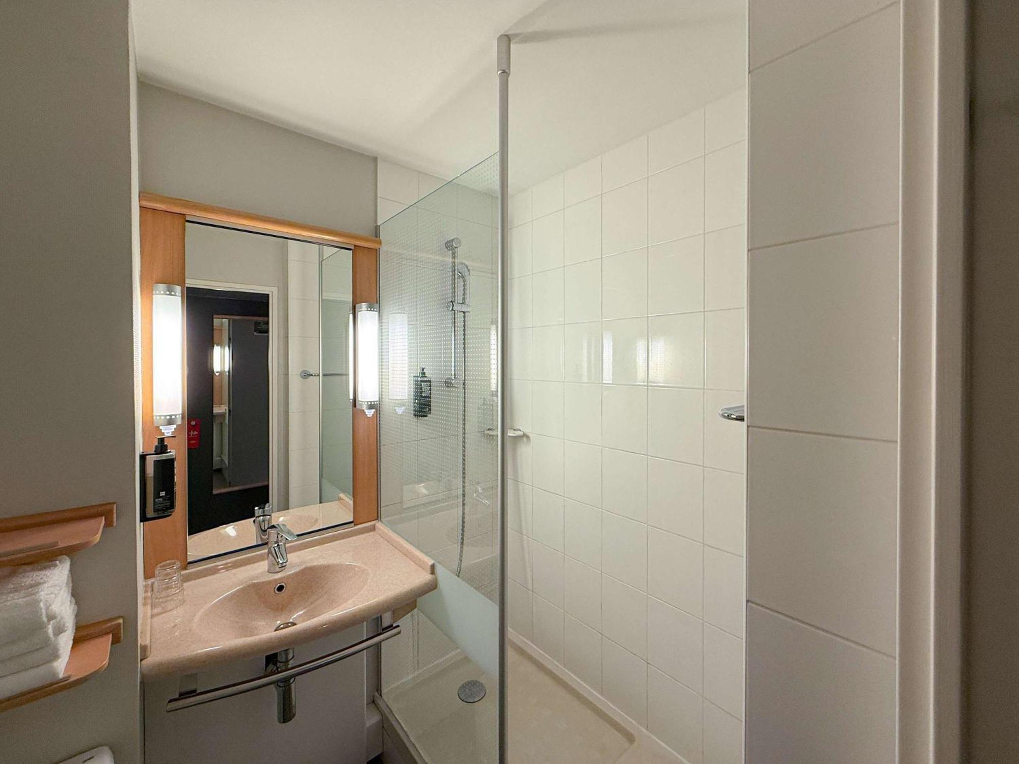 Готель Ibis Rennes Cesson Екстер'єр фото