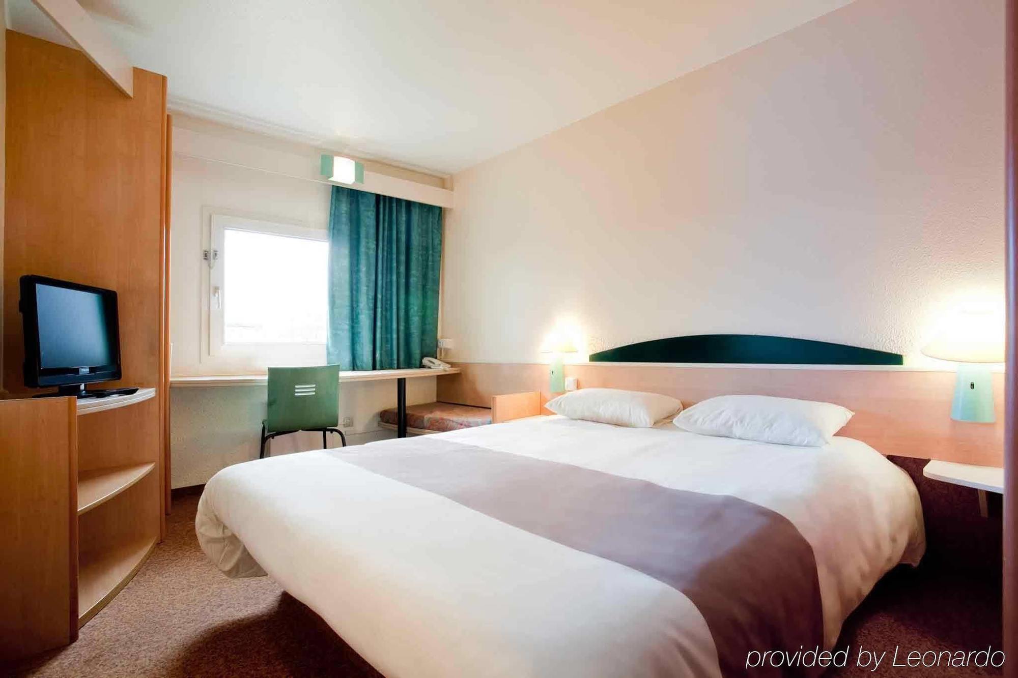 Готель Ibis Rennes Cesson Екстер'єр фото